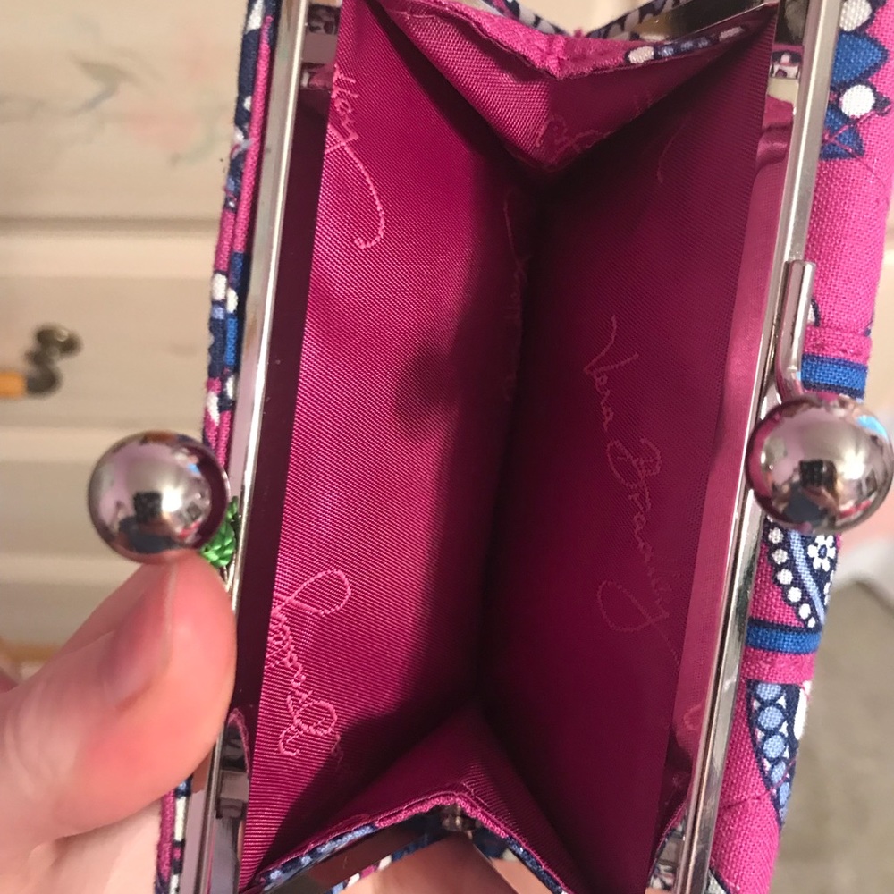 Vera Bradley Cross Body + wallet. NWT. - Picture 5 of 5